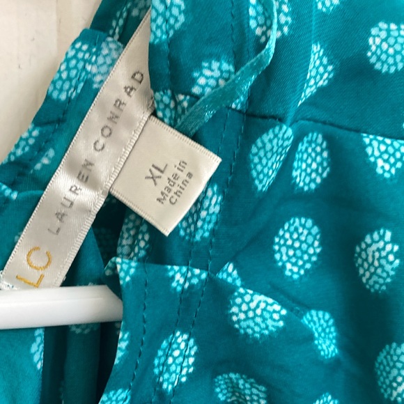 LC Lauren Conrad Blue Tie Front Cap Sleeve Blouse - Picture 2 of 5